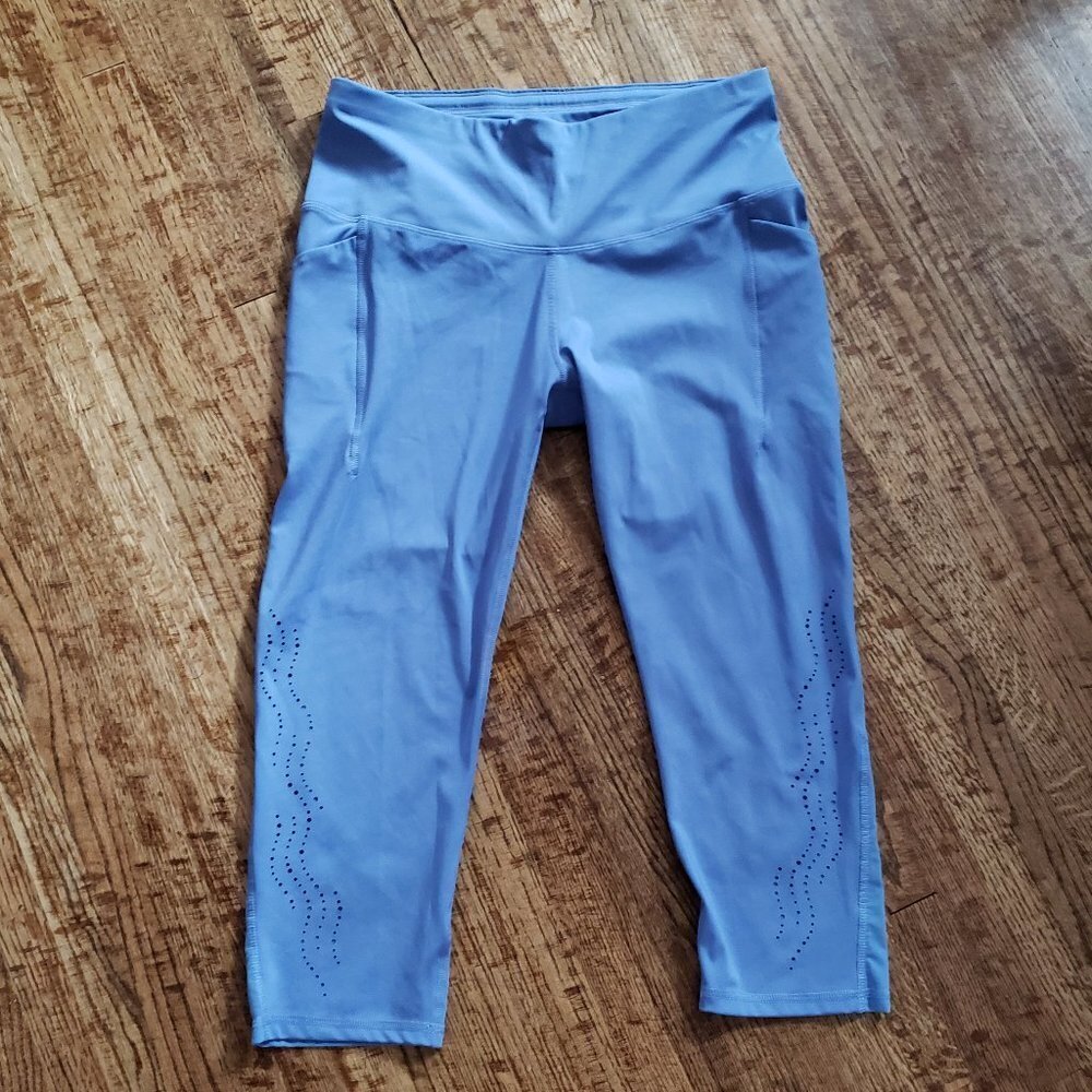 All In Motion Crop Leggings